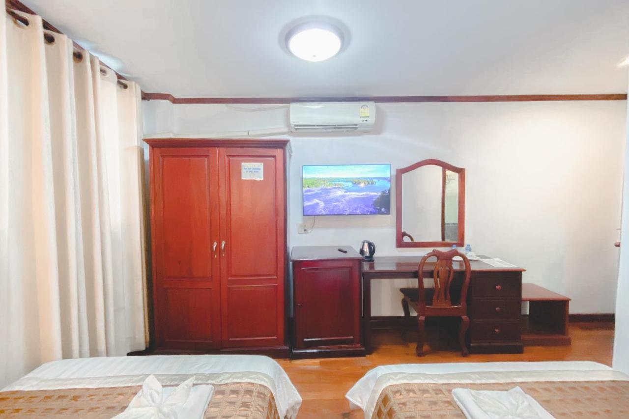 Khampiane Hotel Ban Nongdouang エクステリア 写真